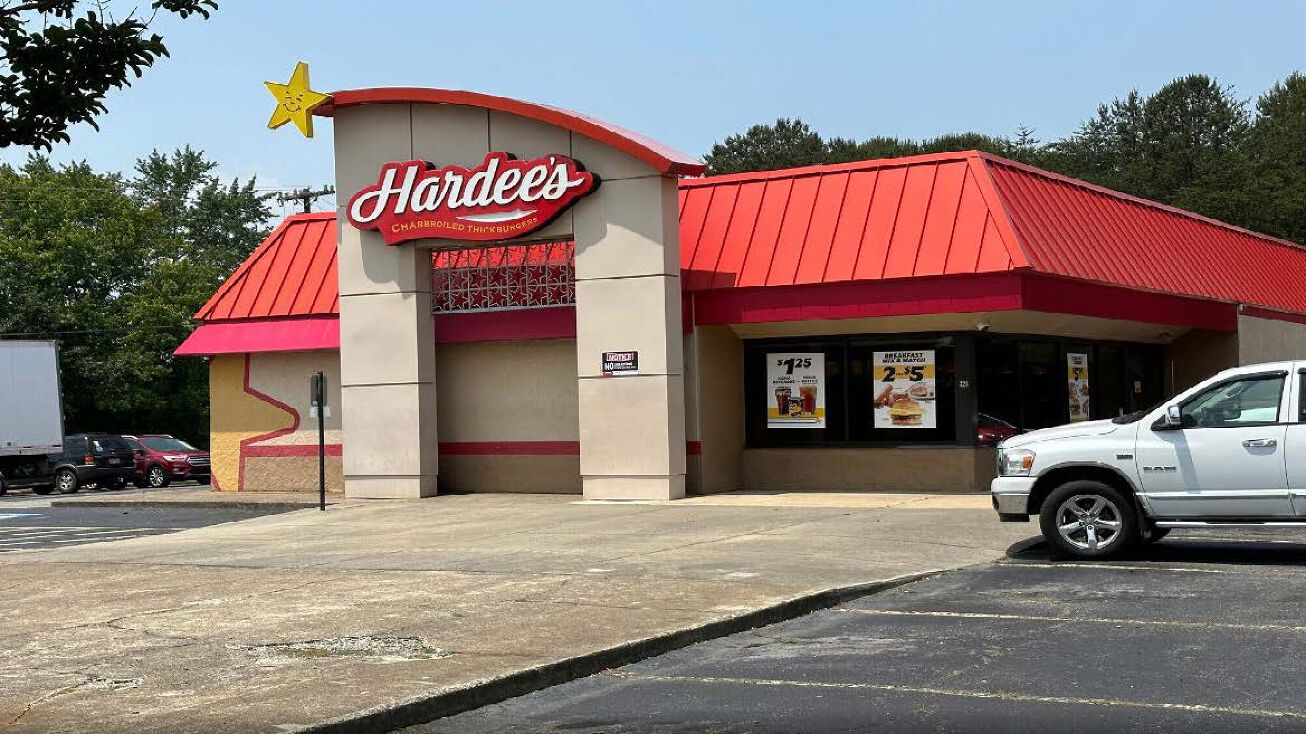 324 S Center St, Hildebran, NC 28637