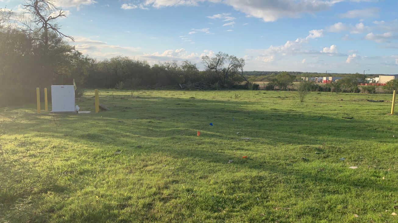 2591 W SH 21, Dale, TX 78616