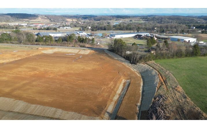 Pictures of Land, Mixed Use, Self Storage property located at 559 TN-30, Athens, TN 37303 for sales - image #1