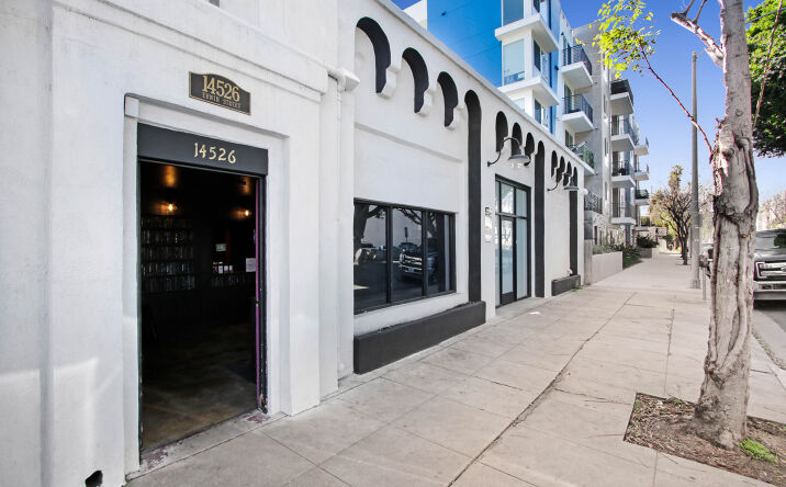 Pictures of Industrial, Mixed Use, Retail property located at 14518 Erwin St, Los Angeles, CA 91411 for sales - image #1