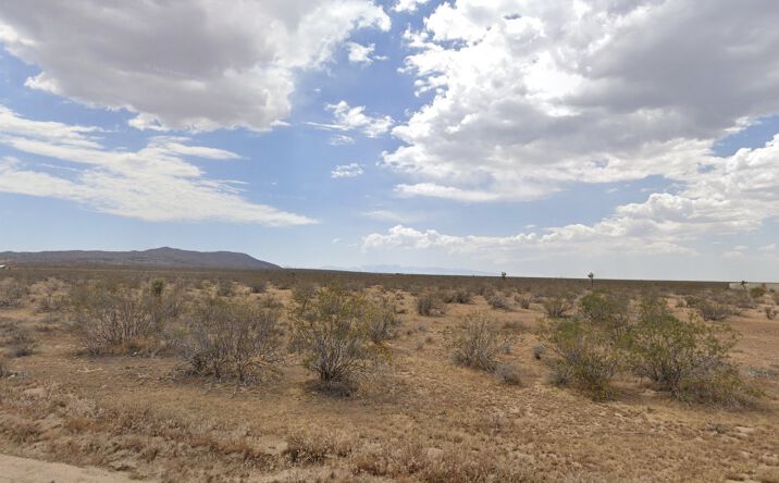Pictures of Land property located at 0 Laguna Seca Dr, Apple Valley, CA 92308 for sales - image #1