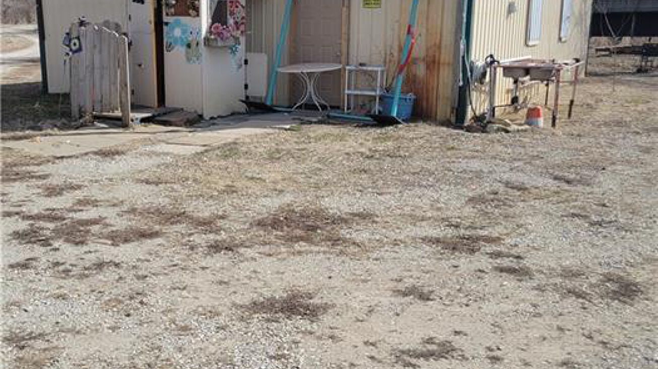 14850 Private Drive 4002 N/A, Amazonia, MO 64421