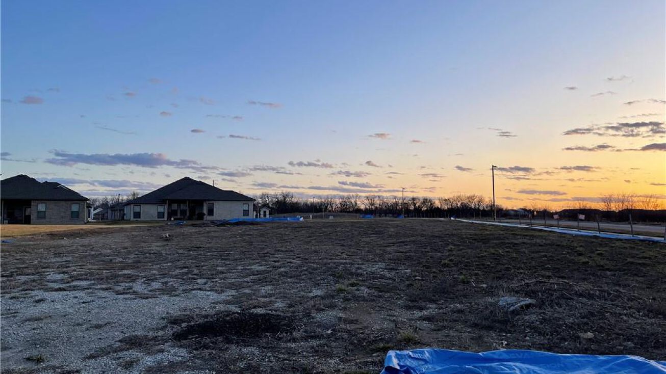 22657 87th Terrace, Lenexa, KS 66227