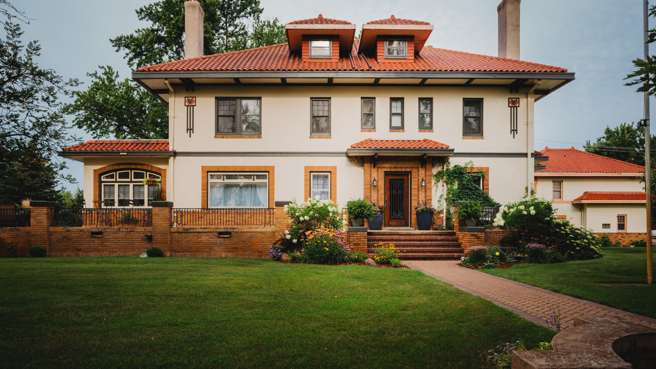 215 7th Street, Oakes, ND 58474