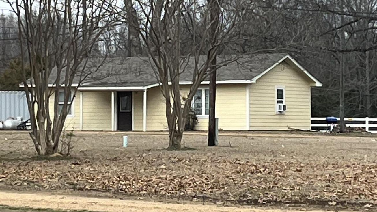 2501 Tony Keating Road Road, Batesville, MS 38606