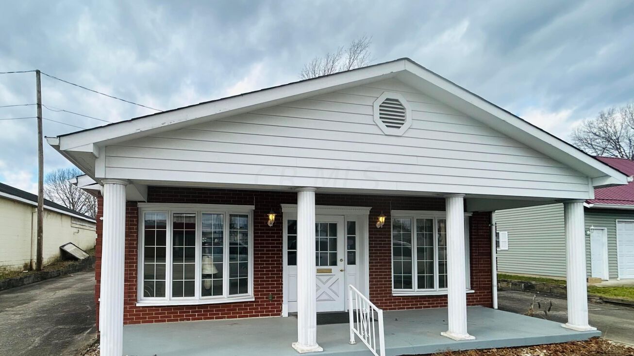 307 E Emmitt Avenue, Waverly, OH 45690