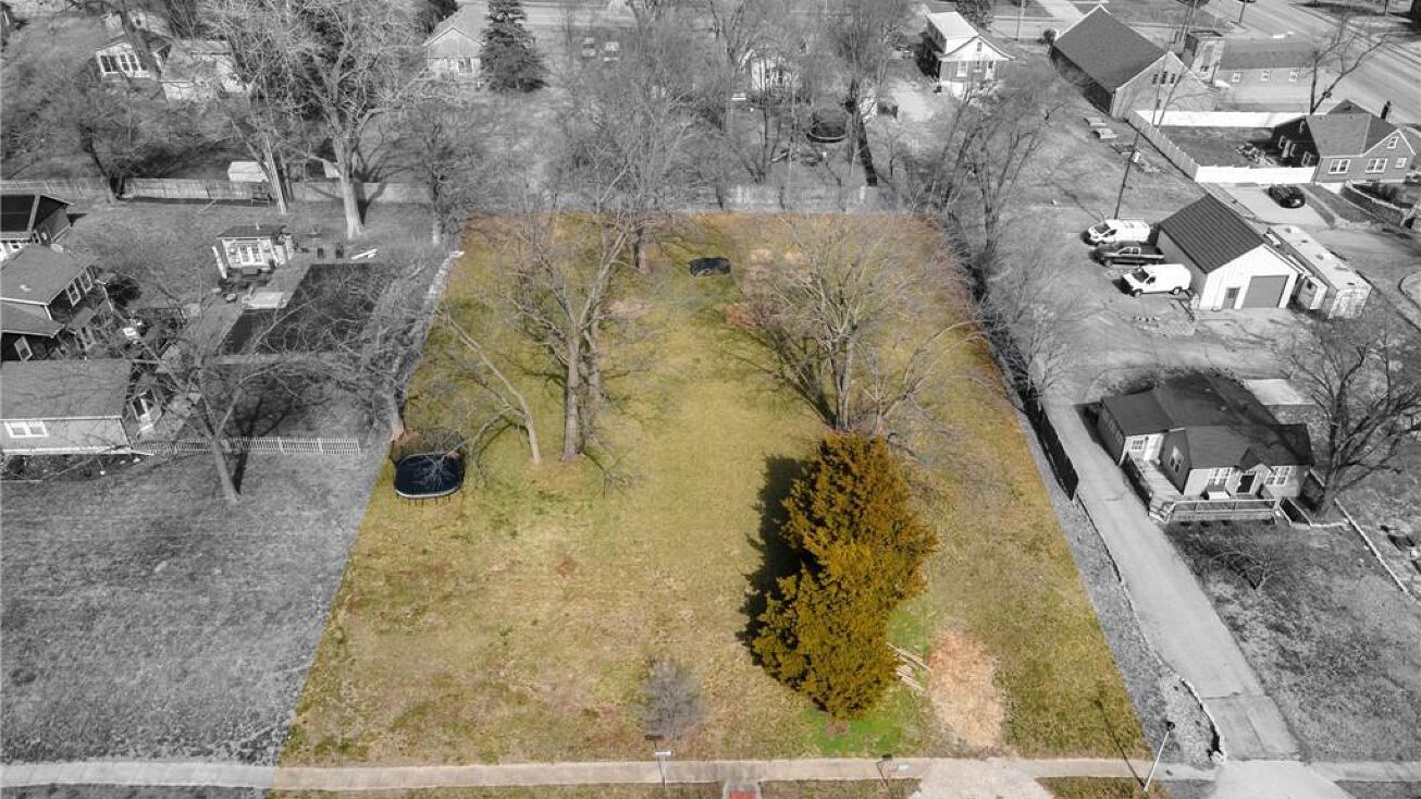 8802 W 49th Terrace, Merriam, KS 66203