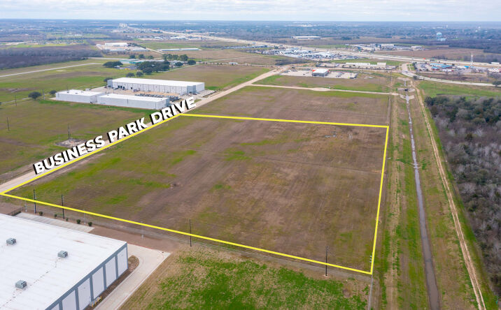 Pictures of Land property located at 5014 Business Park Dr, Richmond, TX 77469 for sales - image #1