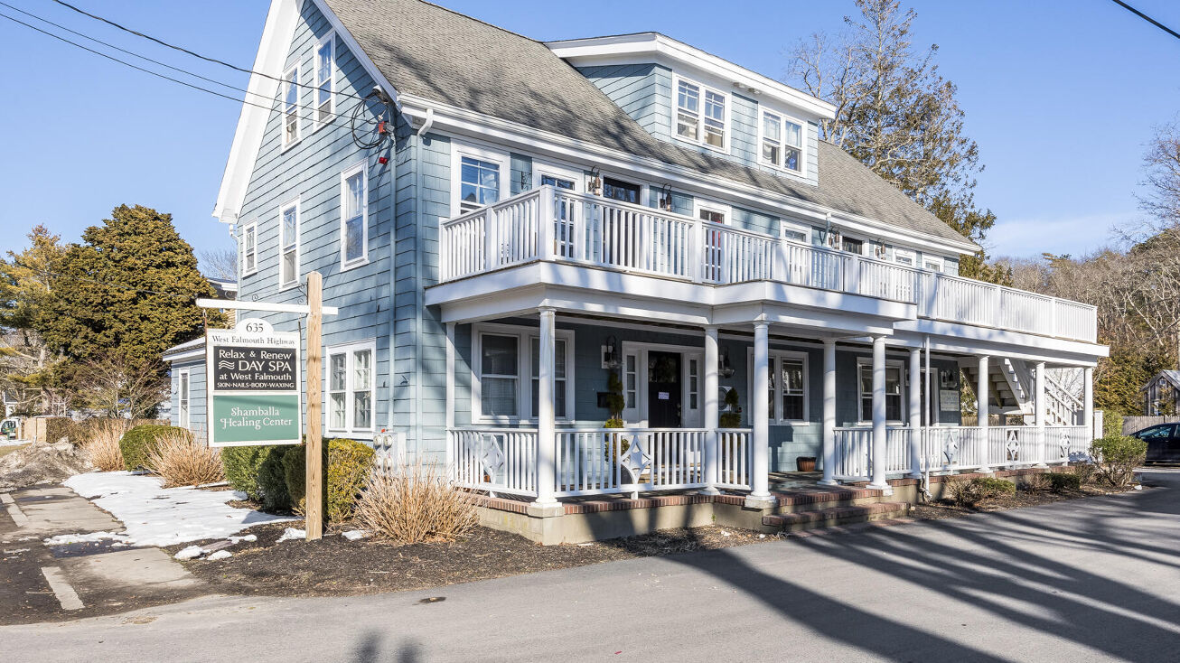 635 W Falmouth Highway, Falmouth, MA 02540