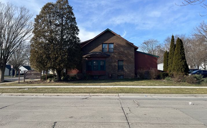 Pictures of Office property located at 117 Crocker Blvd, Mount Clemens, MI 48043 for sales - image #1