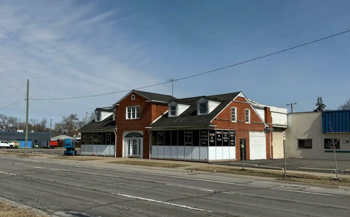 Pictures of Retail property located at 3377 Fort St, Lincoln Park, MI 48146 for sales - image #1