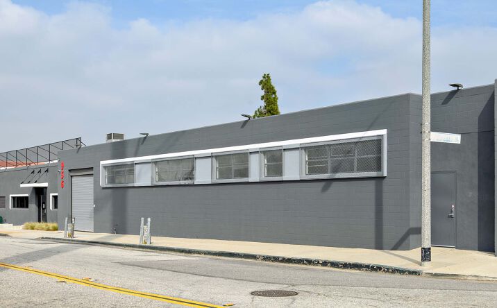Pictures of Industrial property located at 956 W Hyde Park Blvd, Inglewood, CA 90302 for sales - image #1