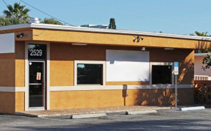 Pictures of Industrial, Office, Retail property located at 2529 Simpson St, Fort Myers, FL 33901 for sales - image #1