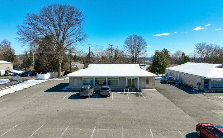 Pictures of Office property located at 601 Estelle Dr, Lancaster, PA 17601 for comps - image #1
