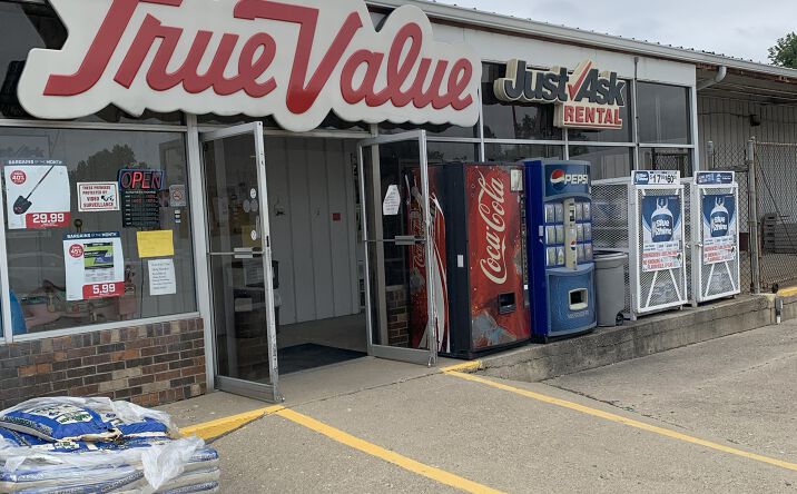 Pictures of Mixed Use property located at 11073 IL-1, Paris, IL 61944 for sales - image #1