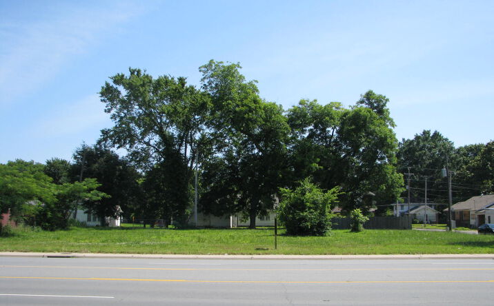 Pictures of Land property located at 2402 E Broadway St, North Little Rock, AR 72114 for sales - image #1