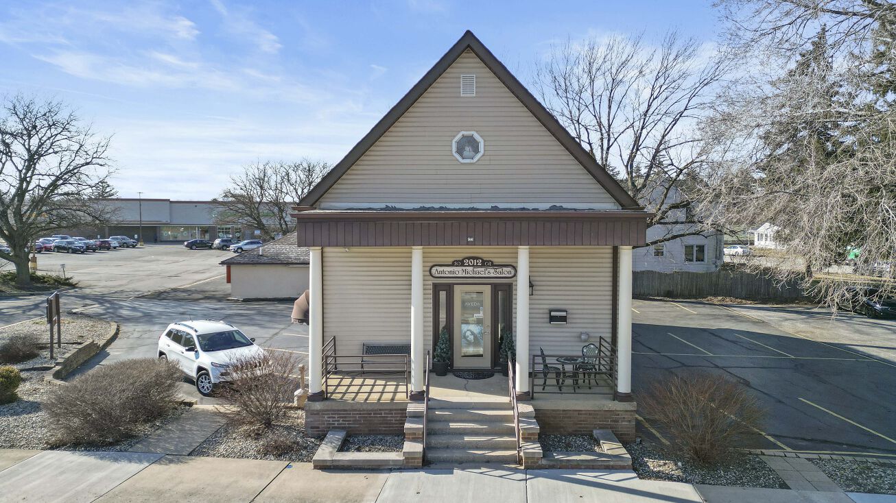 2012 Hart St, Dyer, IN 46311