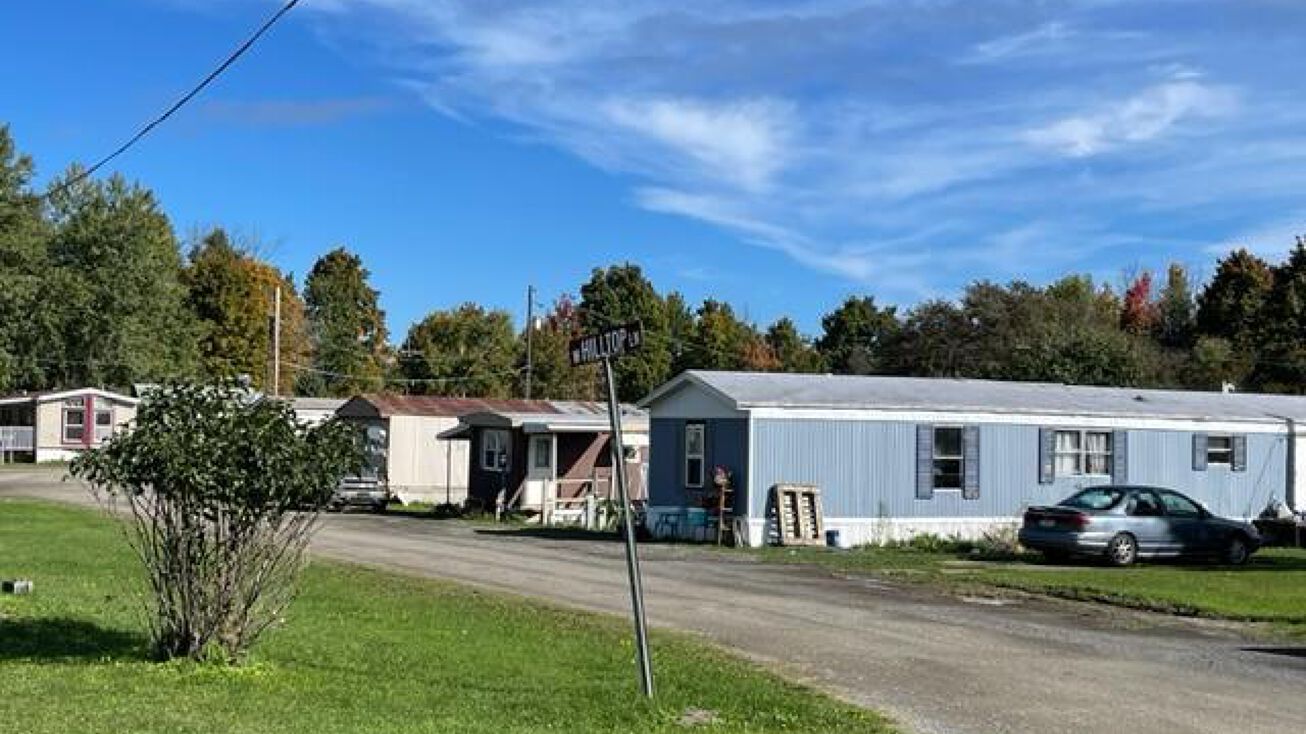 E Hilltop Ln, Canton, PA 17724