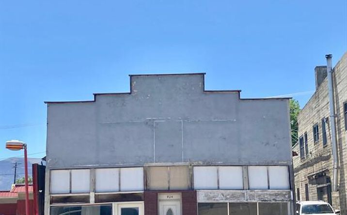 Pictures of Mixed Use property located at 924 Main St, Susanville, CA 96130 for sales - image #1
