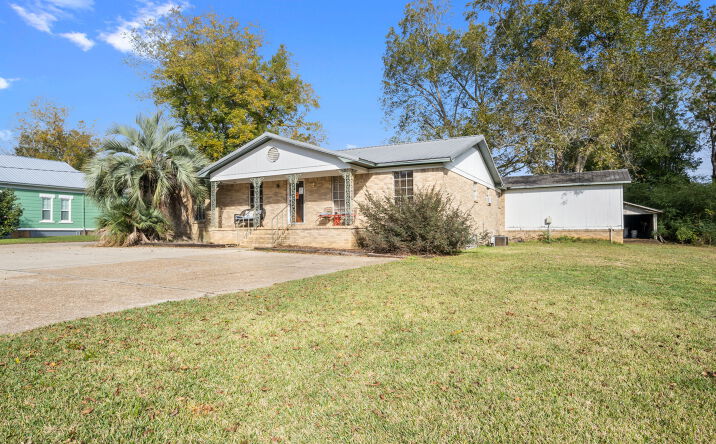 Pictures of Office property located at 8345 Morphy Ave, Fairhope, AL 36532 for comps - image #1