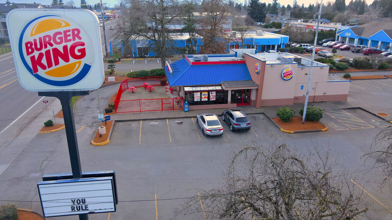 1445 N Pacific Hwy, Woodburn, OR 97071