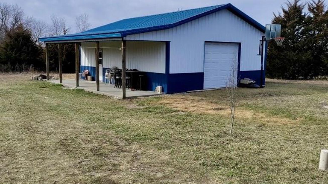 3034 Yellowstone Drive, Linn Valley, KS 66040