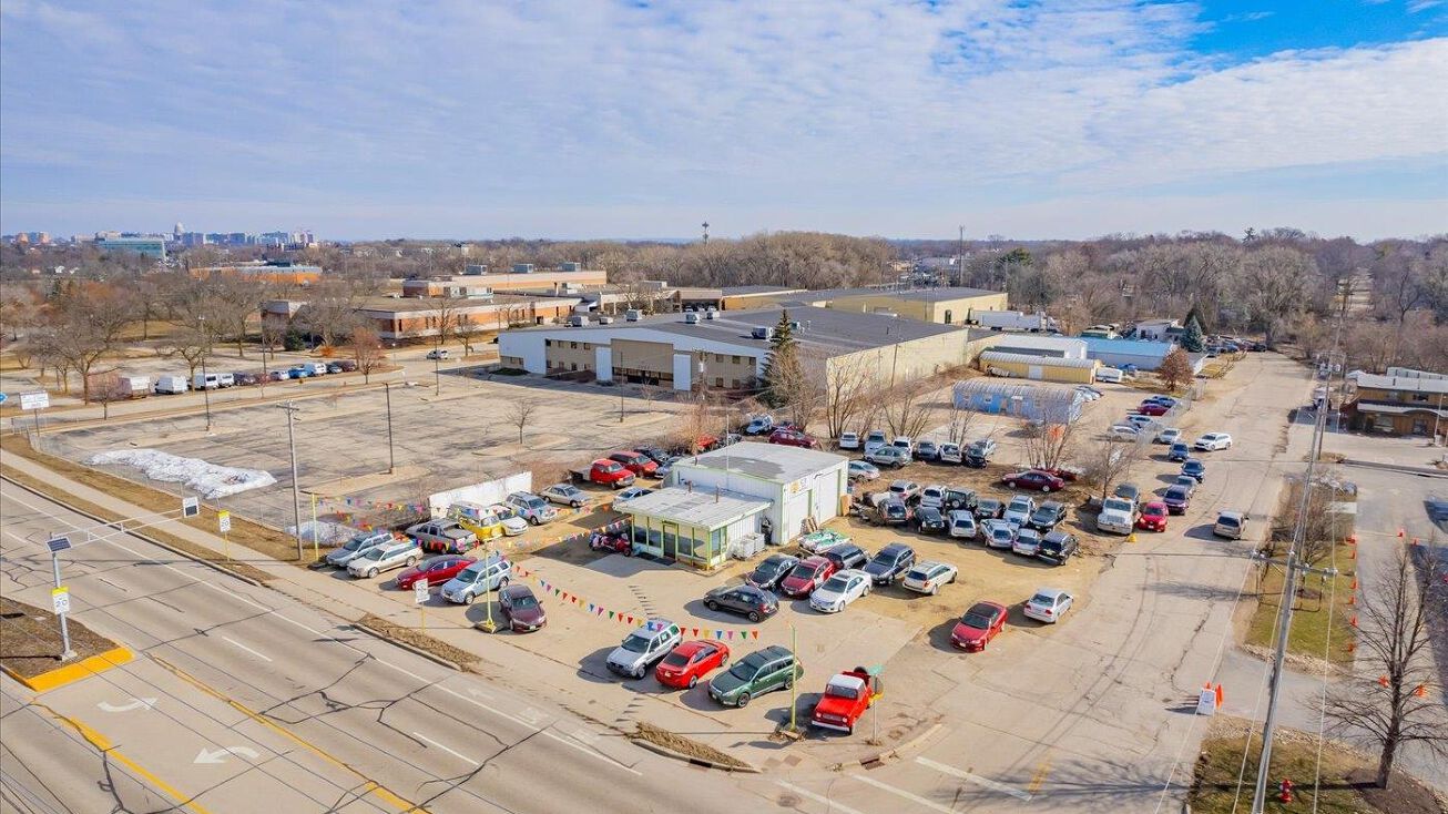 2029 Fish Hatchery Road, Madison, WI 53713