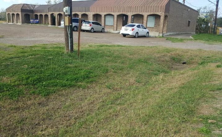 Pictures of Office, Retail property located at 1312 Expressway 83, Penitas, TX 78576 for sales - image #1