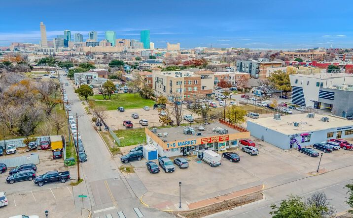 Pictures of Retail property located at 950 W Rosedale St, Fort Worth, TX 76104 for sales - image #1