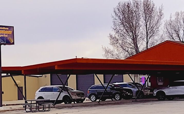 Pictures of Retail property located at 2525 Menasha Ave, Manitowoc, WI 54220 for sales - image #1