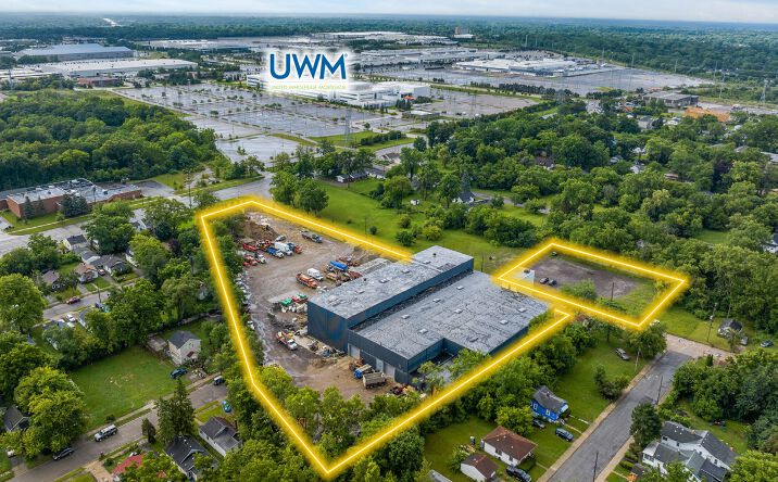 Pictures of Industrial property located at 451 E Wilson Ave, Pontiac, MI 48341 for sales - image #1