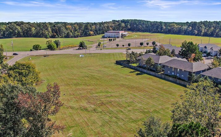 Pictures of Land property located at 1449 Old Fannin Rd, Brandon, MS 39047 for sales - image #1
