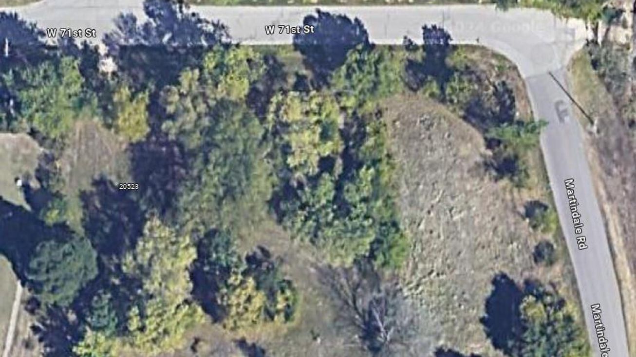 20523 W 71st Street, Shawnee, KS 66218