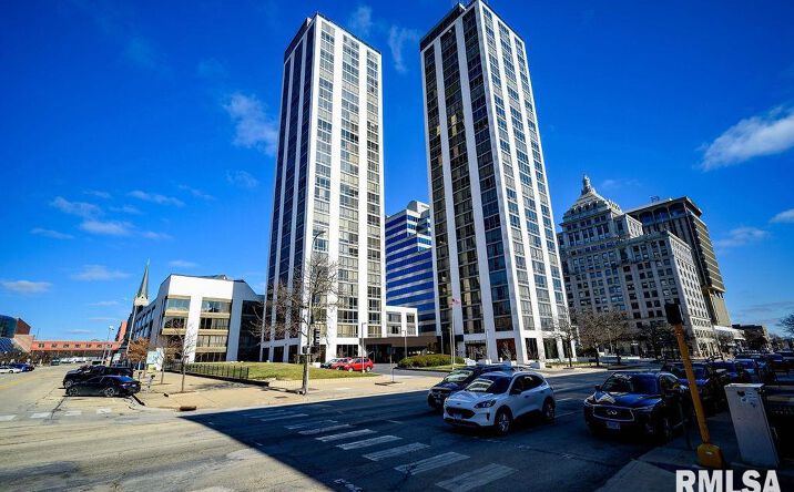 Pictures of Office property located at 456 FULTON Street, Peoria, IL 61602 for sales - image #1