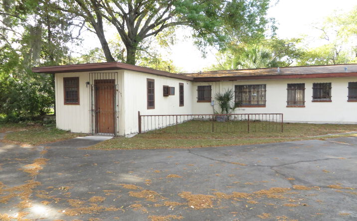 Pictures of Office property located at 420 W Cherry St, Kissimmee, FL 34741 for sales - image #1