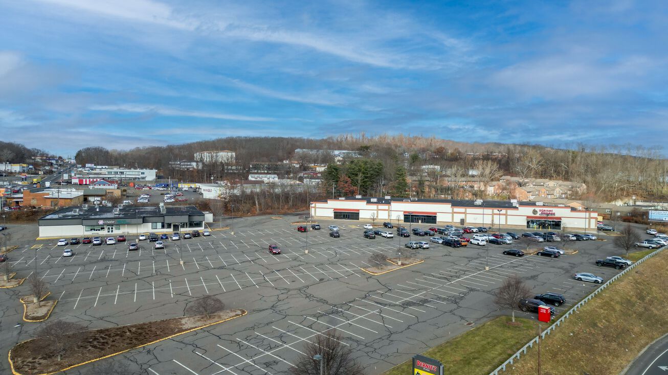 855 Lakewood Rd, Waterbury, CT 06704