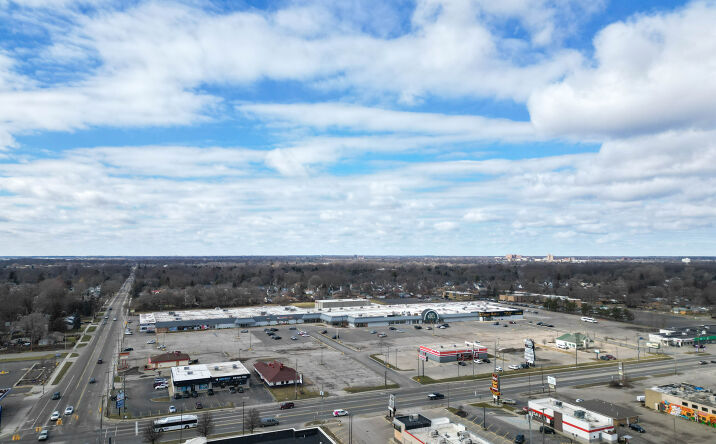 image of property at 3600 S DORT HWY Flint MI 48507-2093