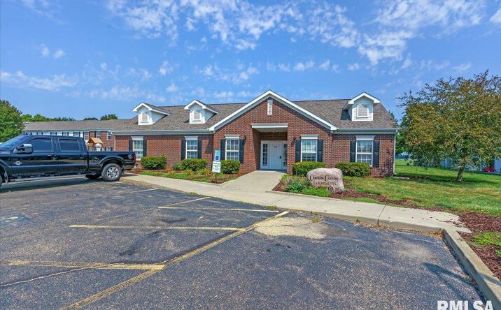 Pictures of Land, Multifamily property located at 799 Titan Court, Chatham, IL 62629 for sales - image #1
