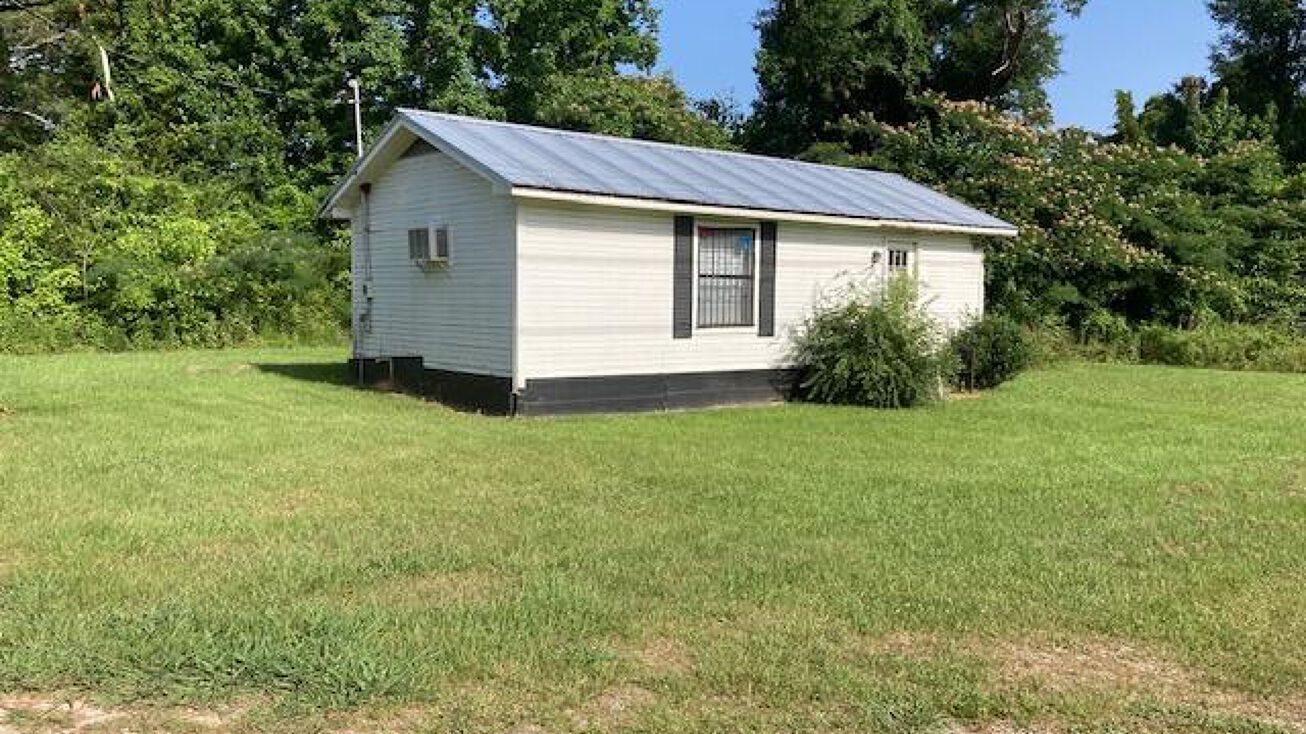 8345A Highway 15 South, Ackerman, MS 39735