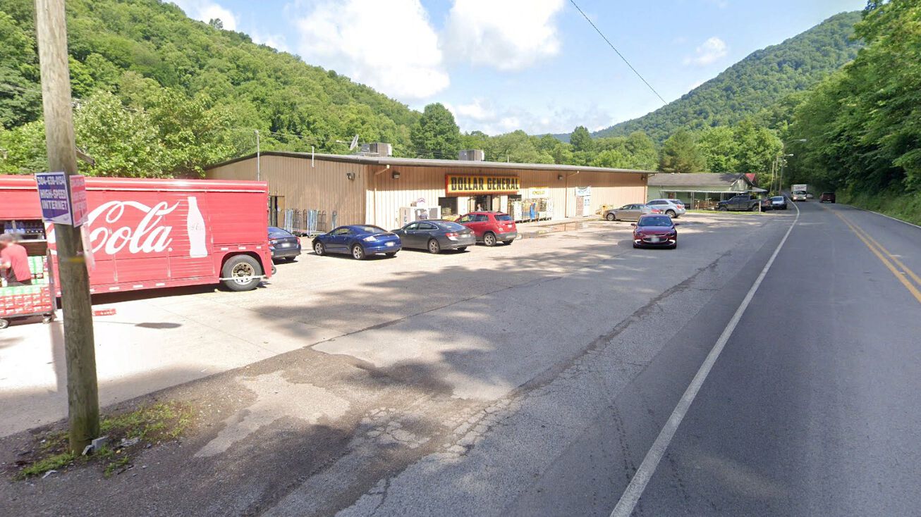 36344 Coal River Rd, Whitesville, WV 25209