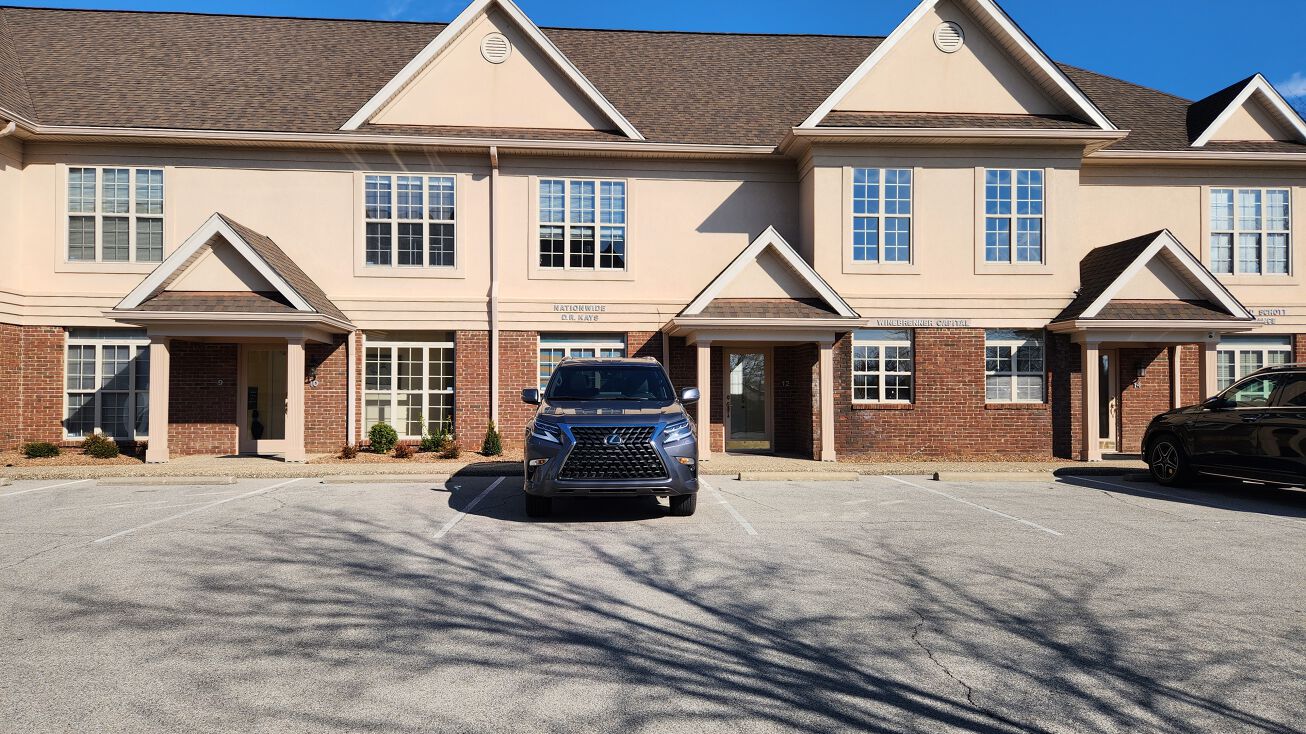 10602 Timberwood Cir, Louisville, KY 40223