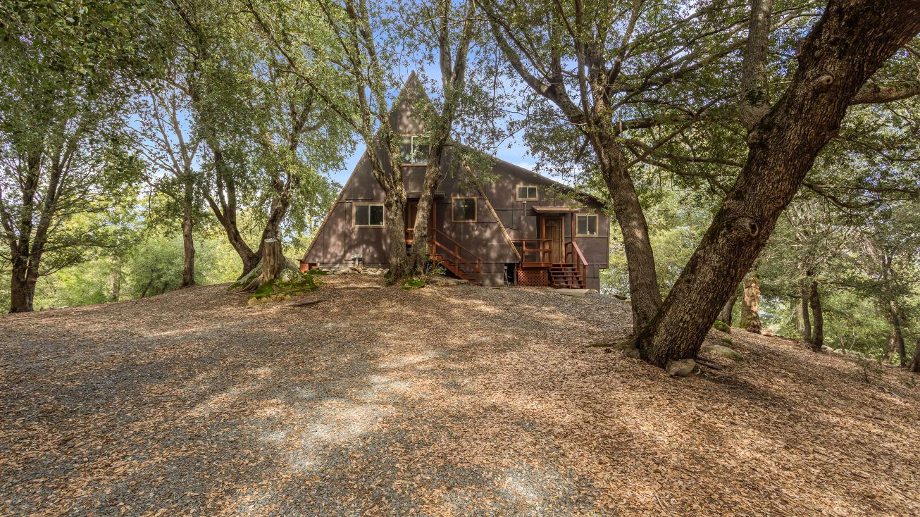 24220 E Grade Rd, Santa Ysabel, CA 92070