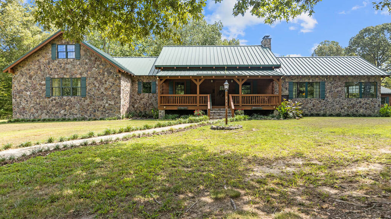 6400 Sturgeon Point Road, Providence VA 23140