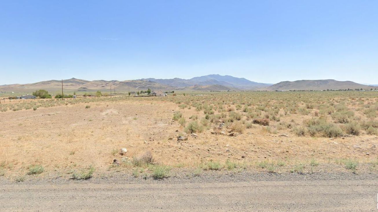 12285 Seneca Rd, Stagecoach, NV 89429