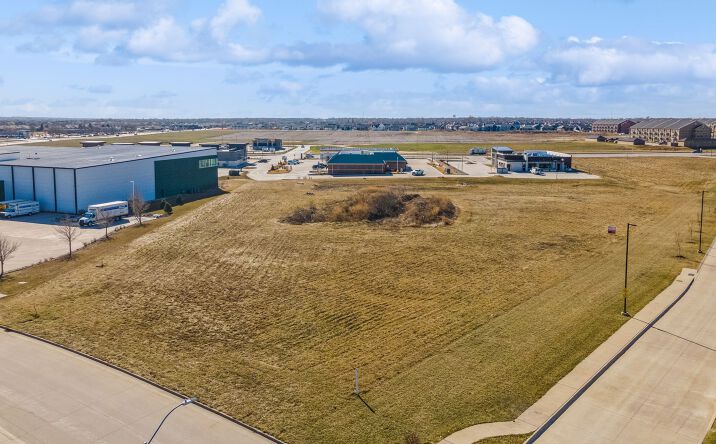 Pictures of Land property located at 351 NW Autumn Crest Dr, Ankeny, IA 50023 for sales - image #1