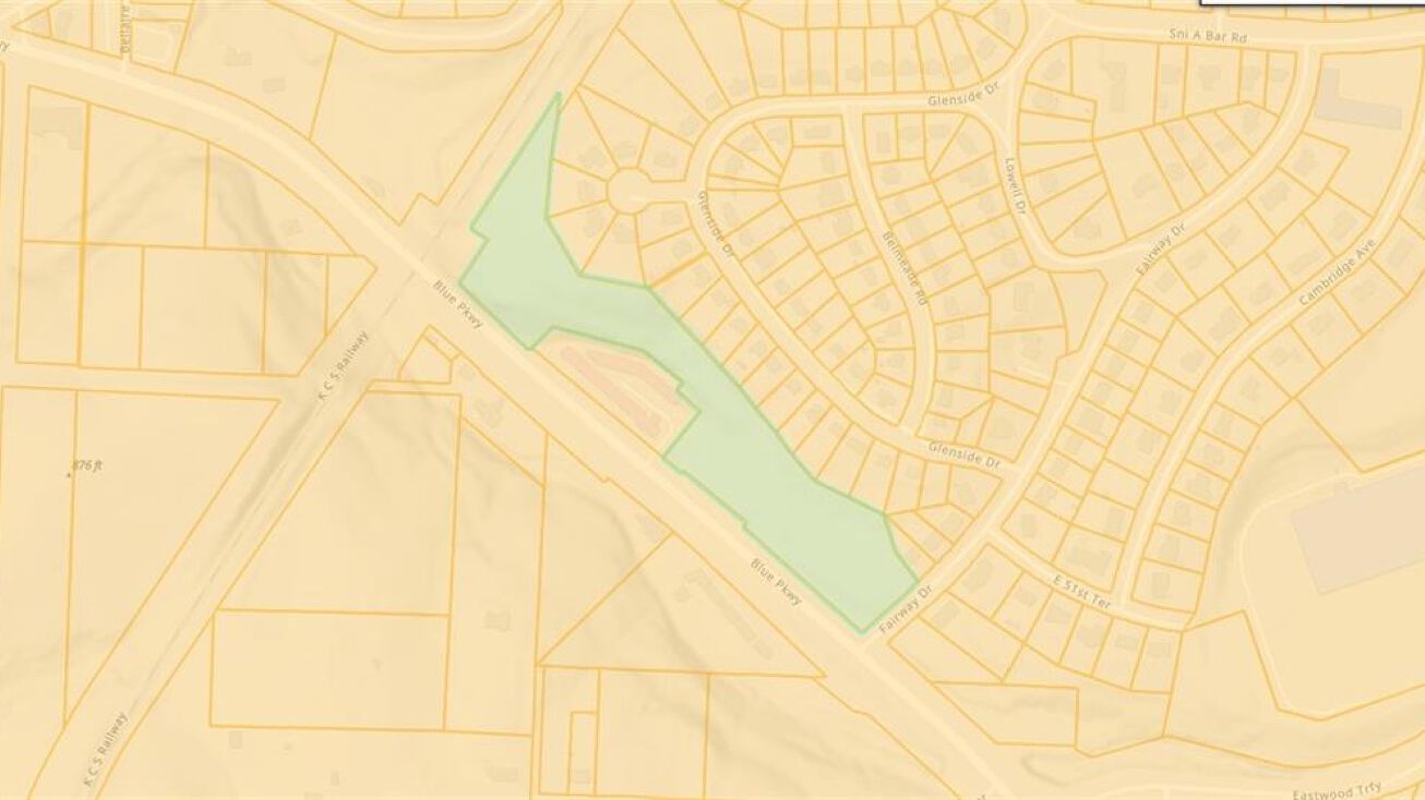 6210 Blue Parkway, Kansas City, MO 64129