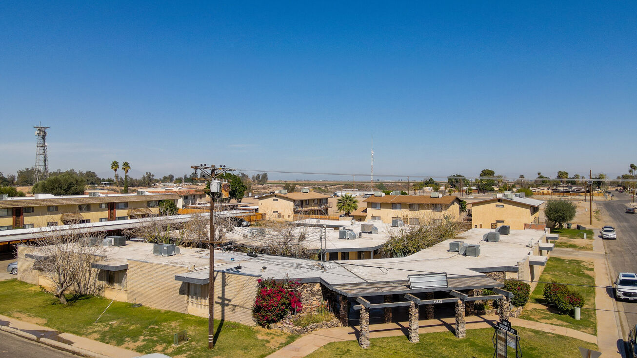 605 W H St, Brawley, CA 92227