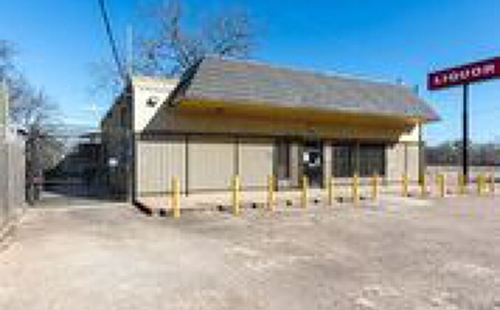 Pictures of Retail property located at 7635 Ley Rd, Houston, TX 77028 for sales - image #1