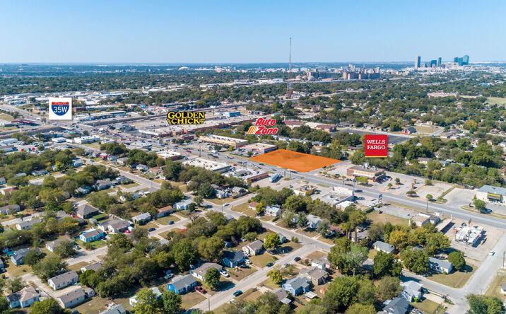 Pictures of Land, Mixed Use, Office, Retail property located at 945 E Berry St, Fort Worth, TX 76110 for sales - image #1