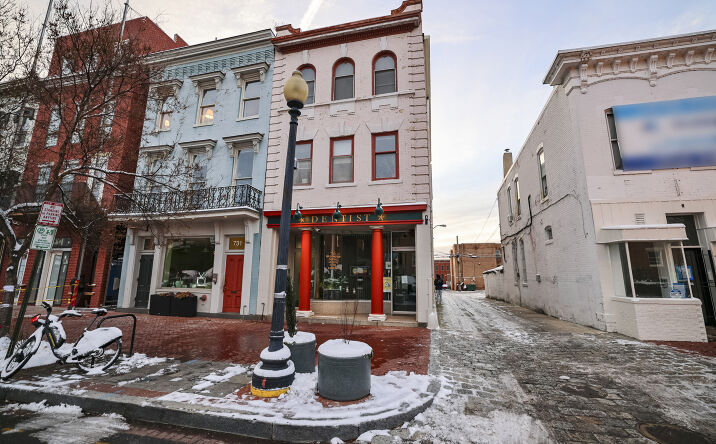 Pictures of Mixed Use, Office, Retail, Special Purpose property located at 729 8th St SE, Washington, DC 20003 for sales - image #1